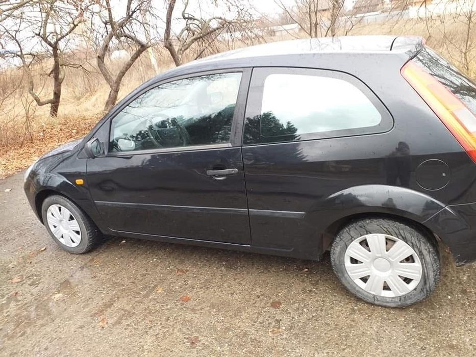 Mașina Ford Fiesta