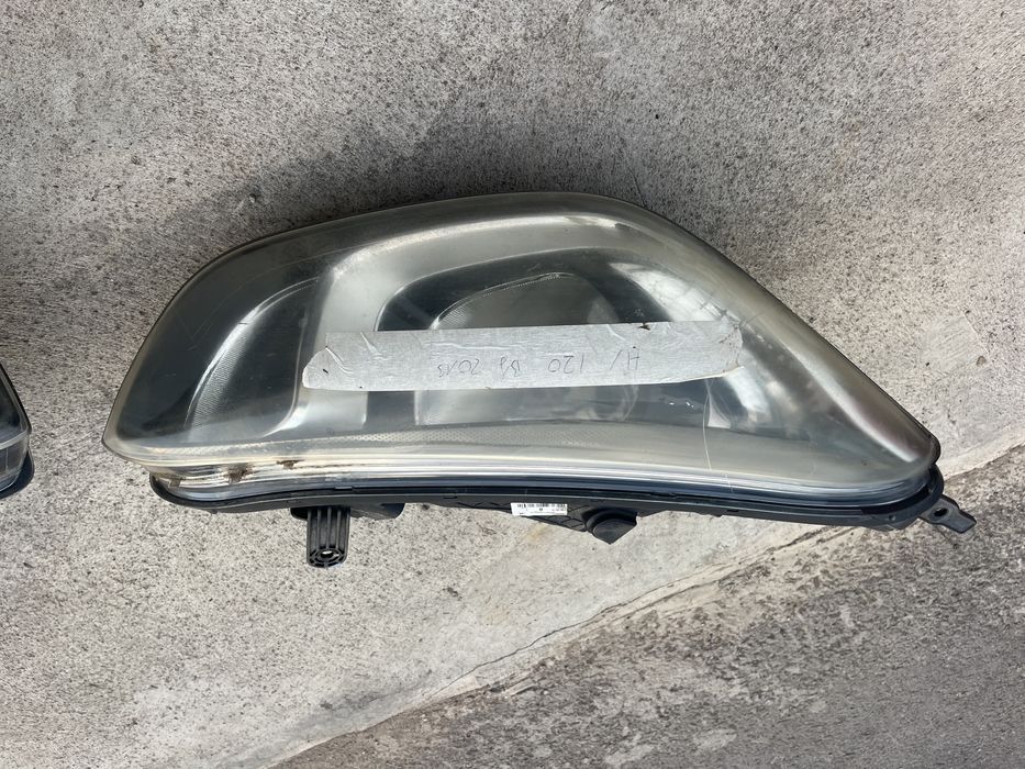 Фар Hyundai i20 2 броя ляв и 1 брой десен