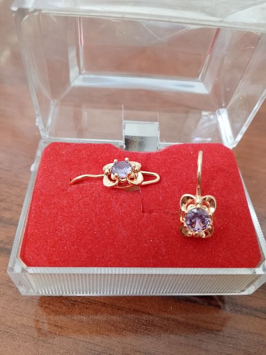 Серьги под золото (бижутерия). Новая