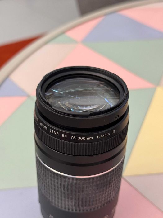 Canon EOS 600D + 2 obiective (Canon ED 75-300mm + Canon EF 18-55mm)