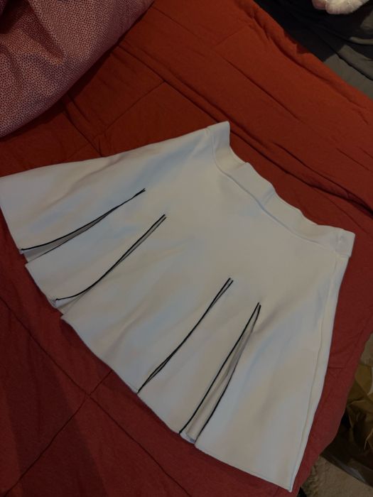 Поличка и блуза с дълъг ръкав