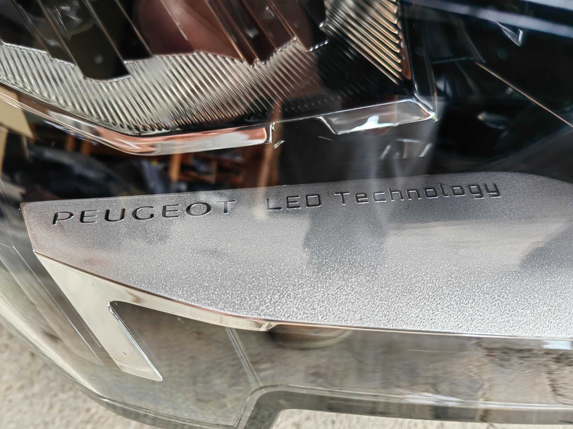 Фар Peugeot 3008 5008 LED Face десен/Фар Пежо 3008 5008 Оригинален