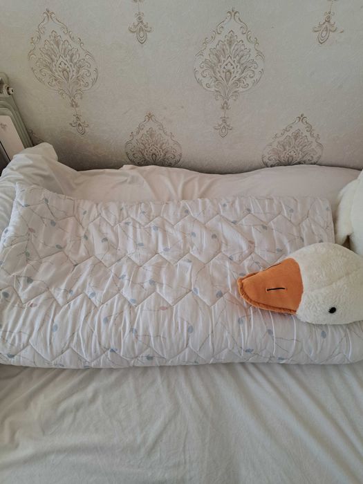 Одеяло 200на 190 см продам