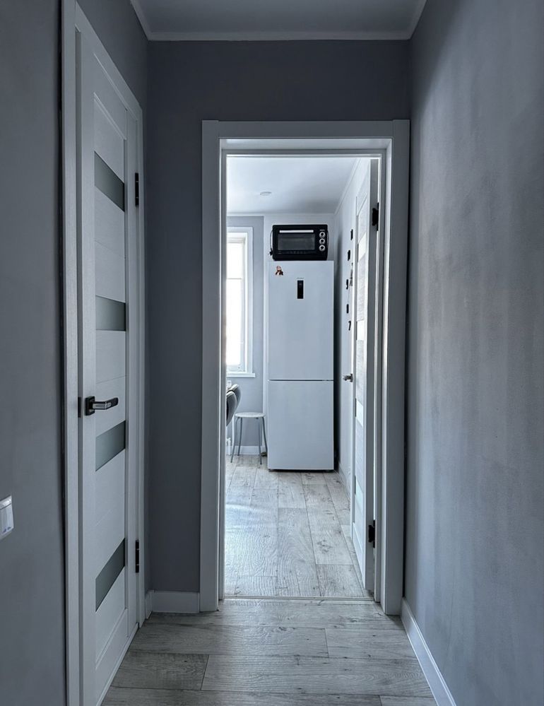 Продам 2-х комнатную квартиру 19-мкрн 23500