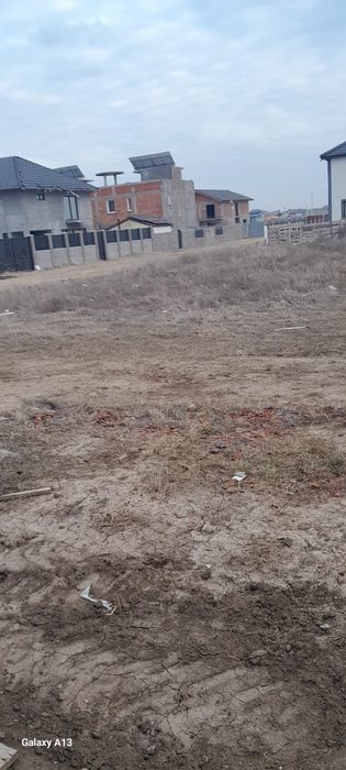 Vand 2 parcele de 500mp.la 300m distanta de Carrefoure, cadastrate.