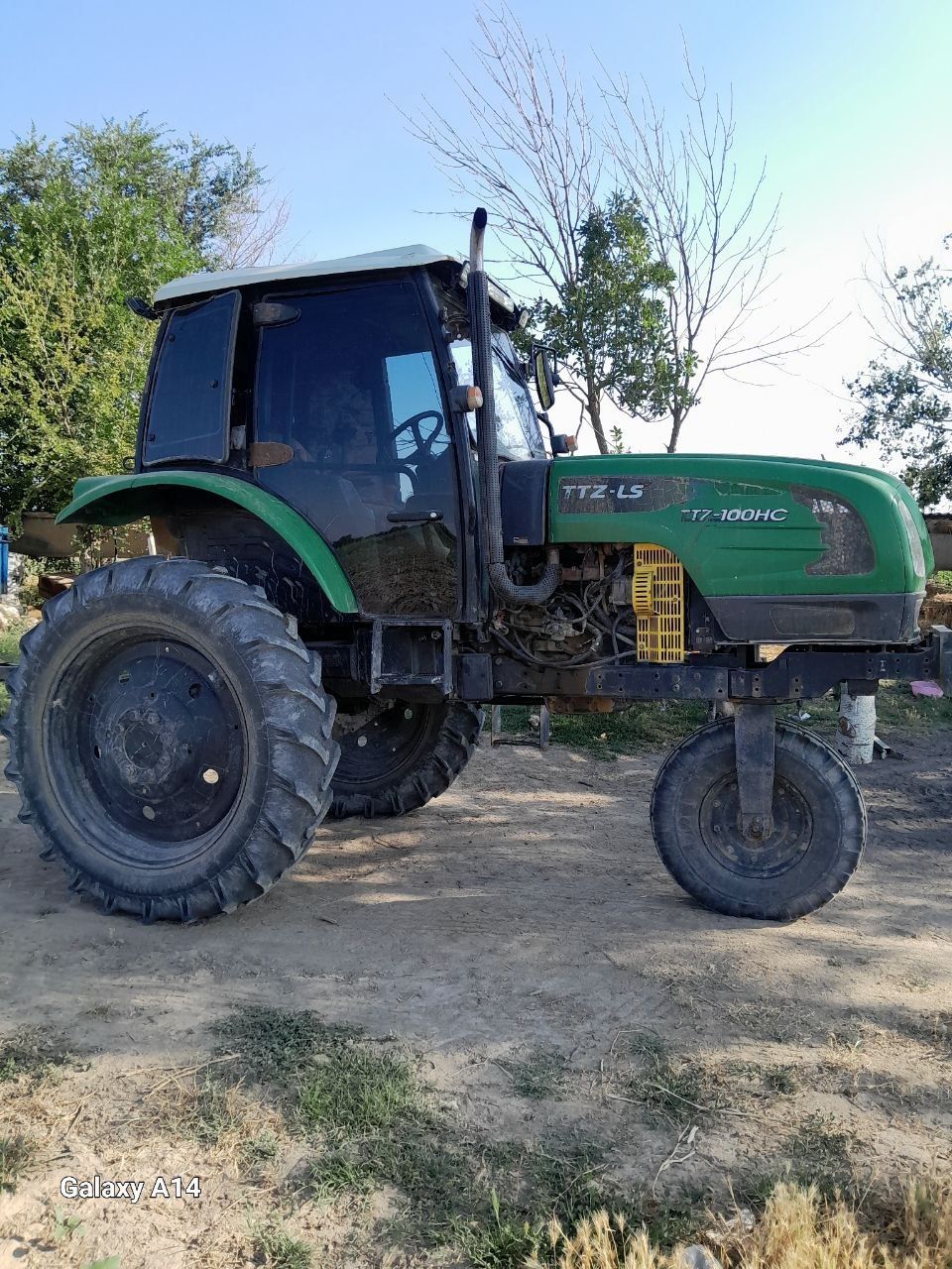 Traktor sotiladi 140milyon Kultuvator 20millyon.shtanga 15milyon