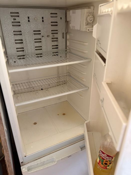 Продам небольшой холодильник