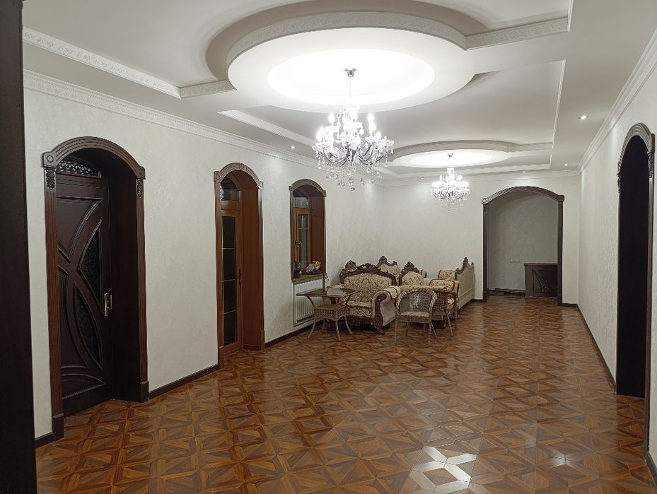 Uchastka sotiladi oxunboboevda SROCHNA!!!