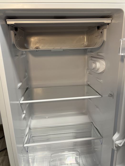 Frigider Heinner cu congelator