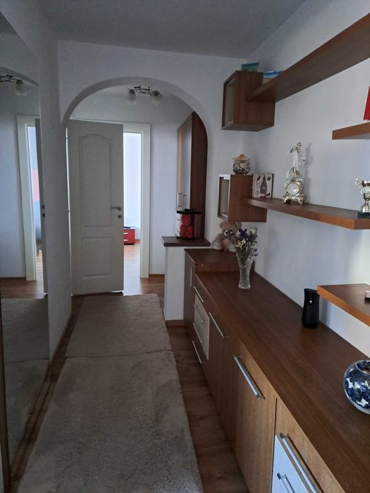 Închiriez apartament 2 camere-Strada Nicolae Titulescu
