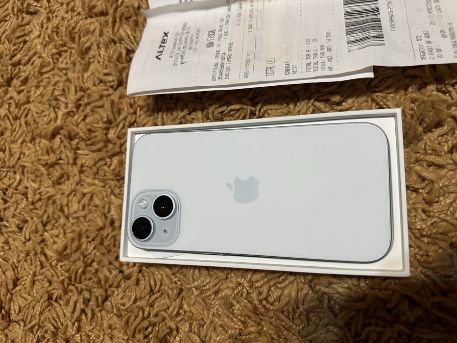 Vand iphone 15 simpul