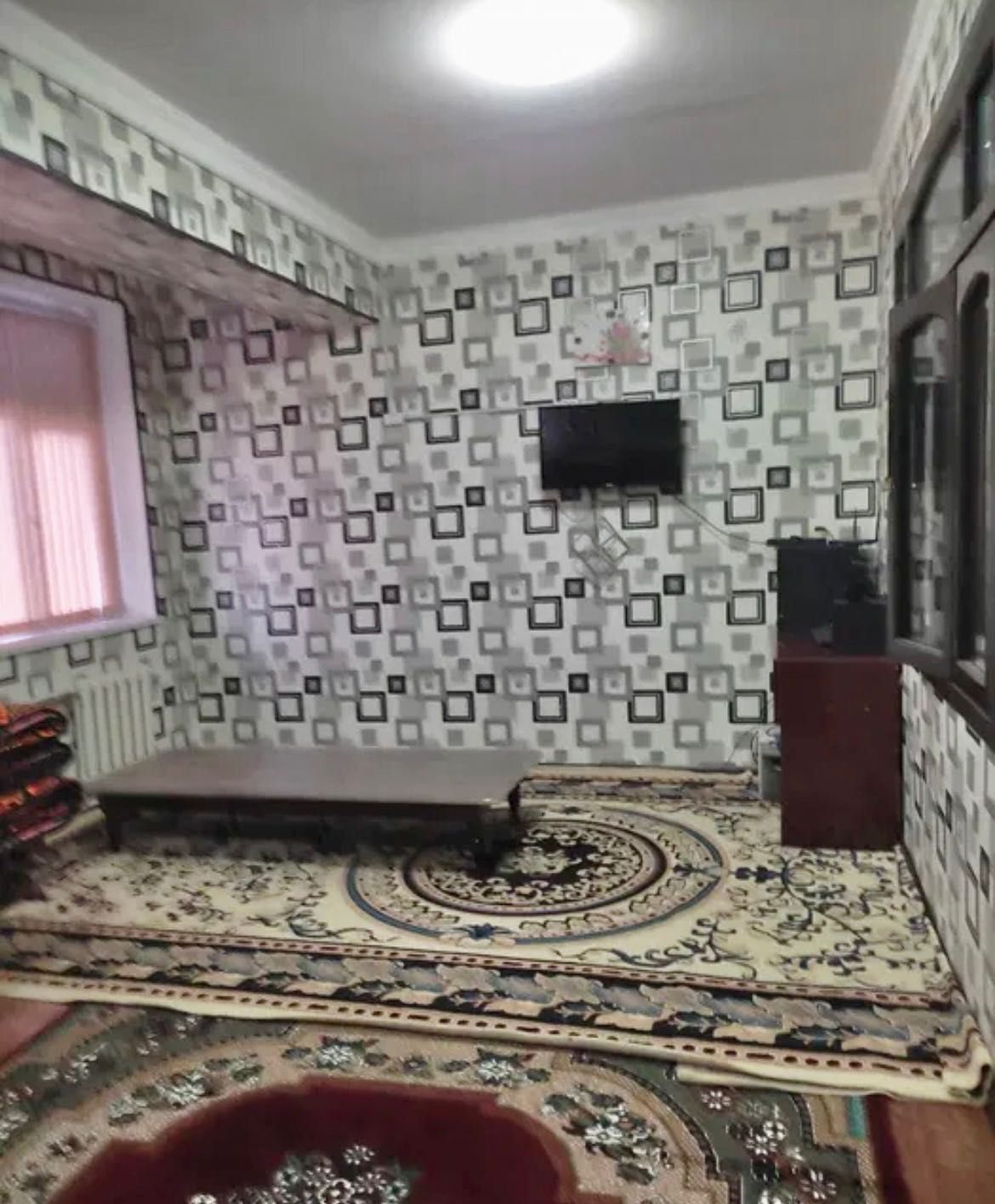 Kvartira sotiladi Garden house orqa tarafi