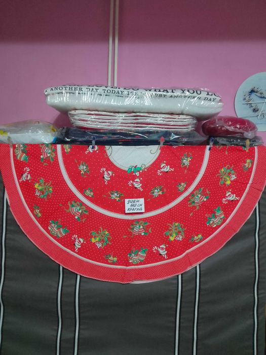 Кръгли коледни покривки