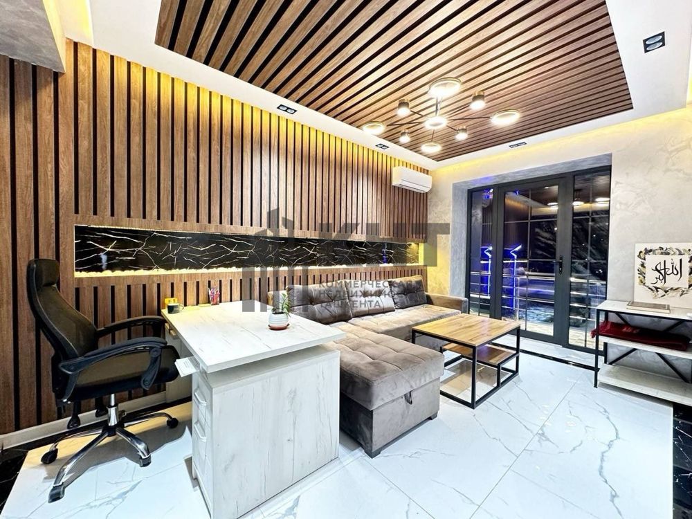 Нежилое Ц-4 Ор: HYATT гостиница Шедевр корзинка Вдоль дороги 95 кв.м
