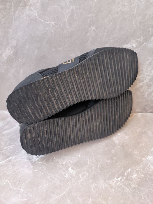 EA7 Empori Armani номер 42