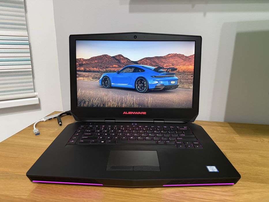 Alienware 15 R2 / i5-6300HQ / 16GB RAM / 1 TB SSD