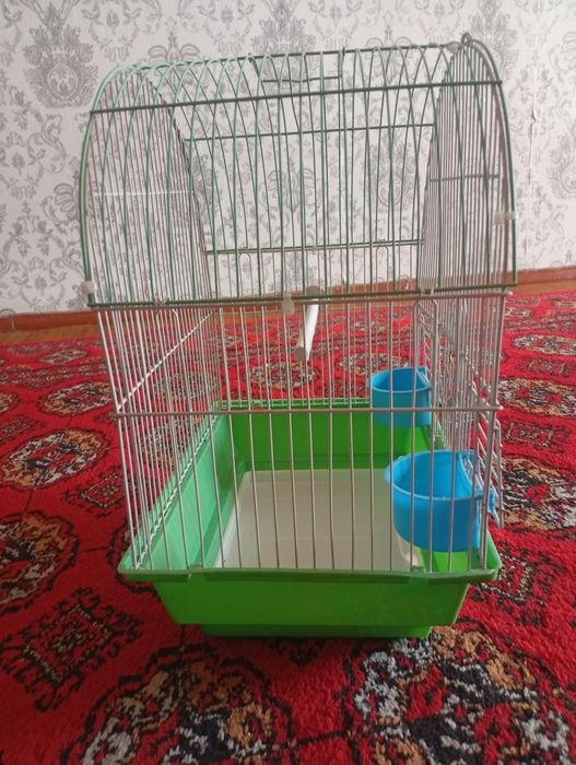 Здравствуйте! Продаётся клетка для птиц.
