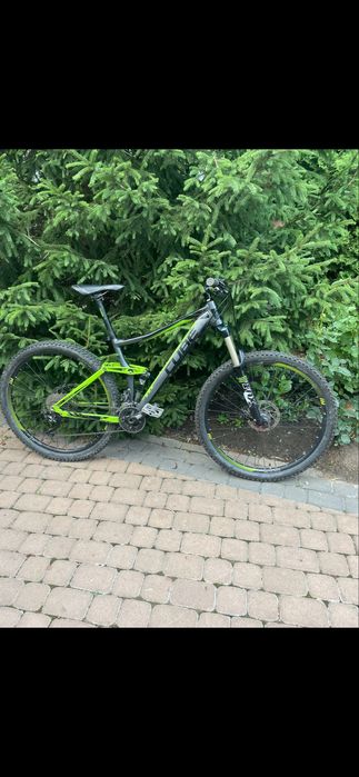 Bicicleta commencal Cube