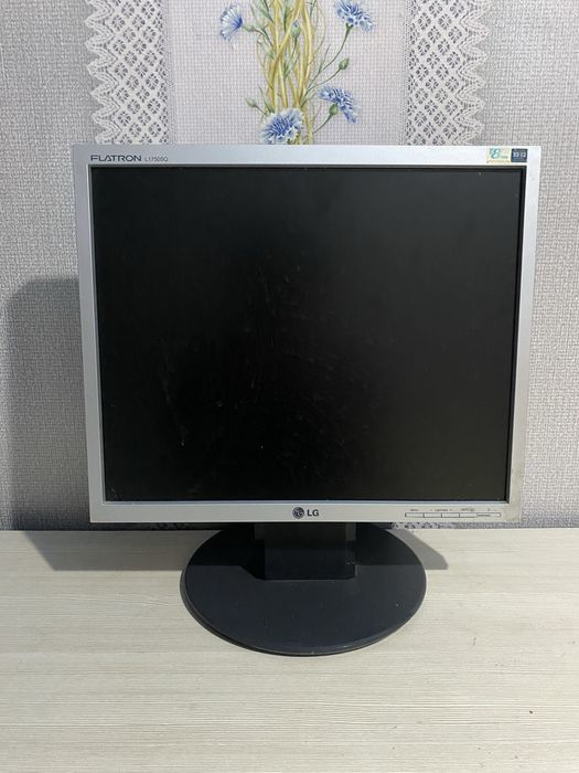 Мониторы разные