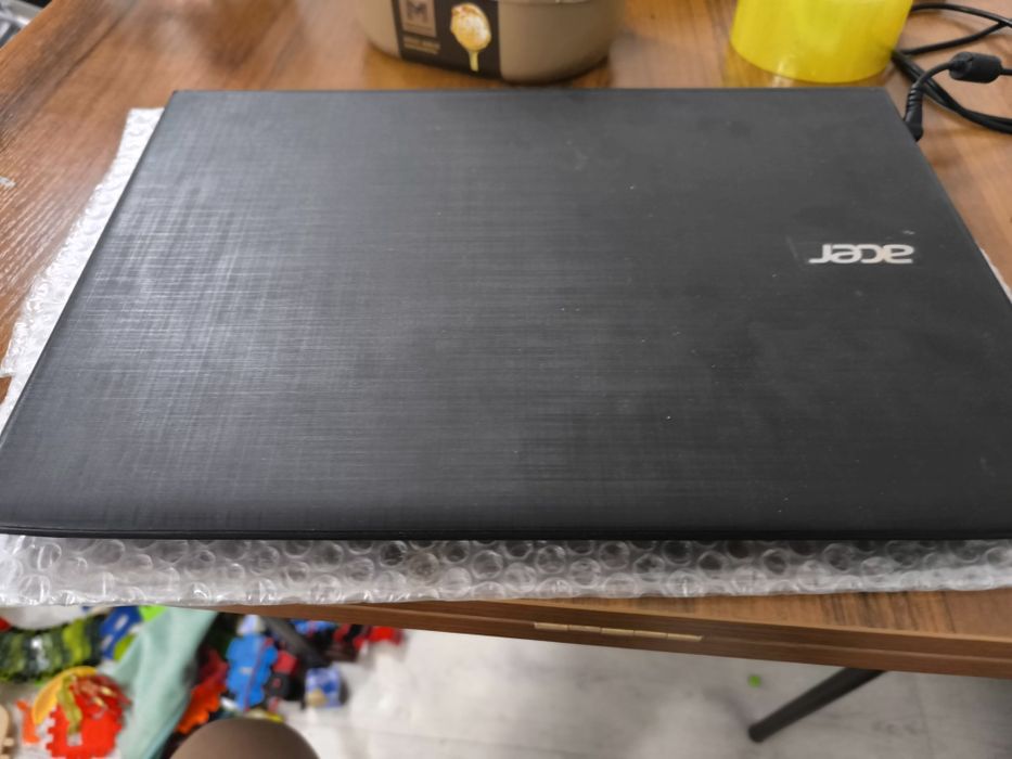 Aser e5 575g core i3 6го пакаления