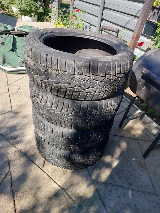 Продам резину зимнюю на 16