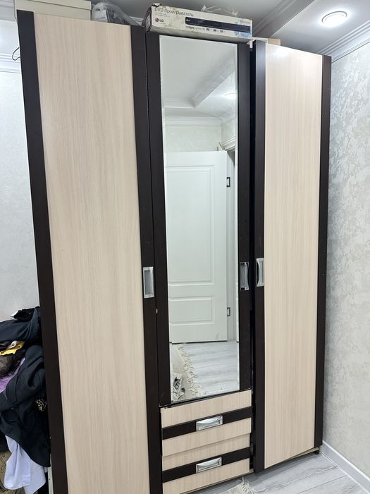 Продам шкаф для одежды