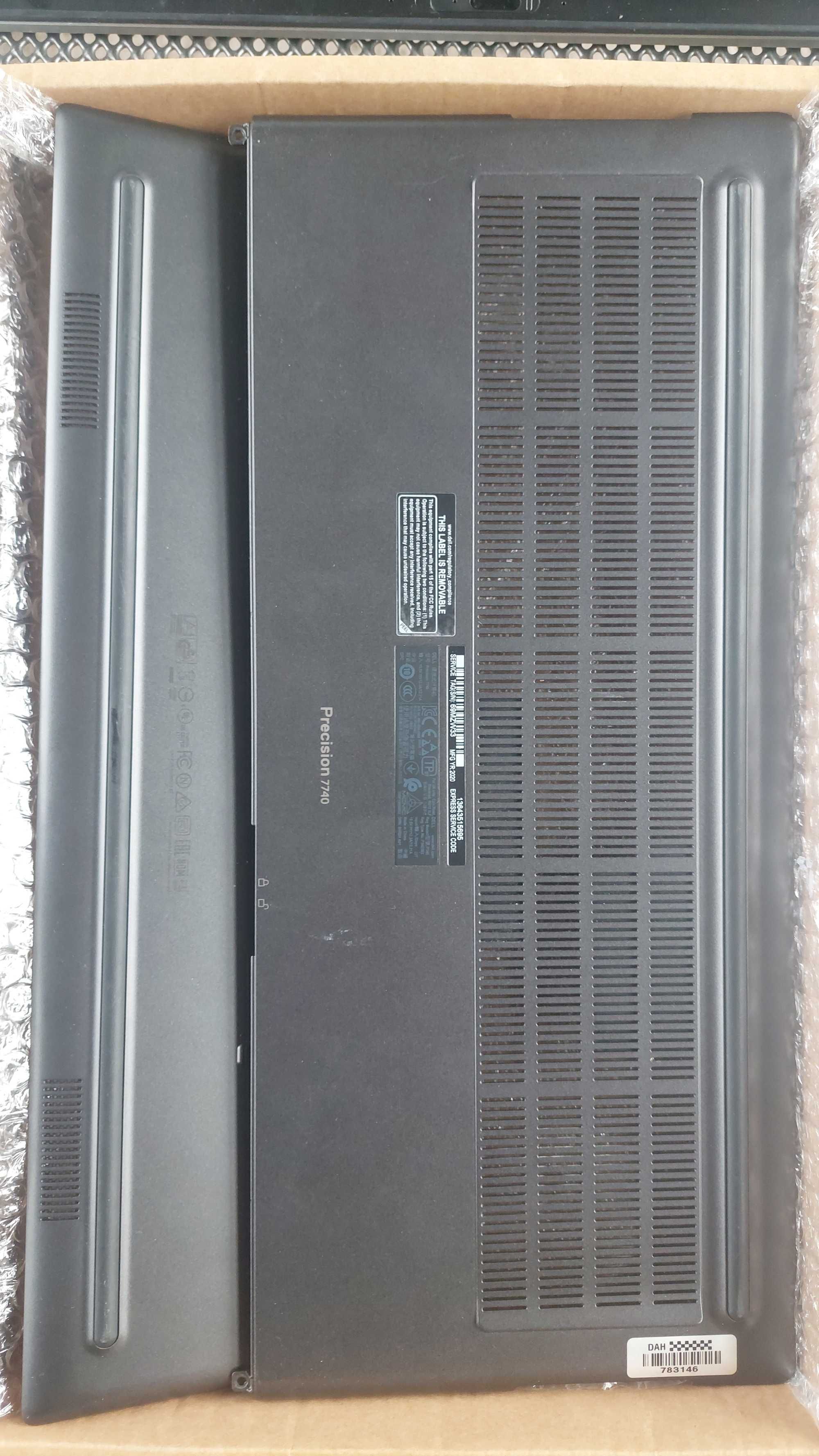 Dell 7740 i9 9880 rtx 4000 17'' 16gb 512 nvme всичко работи без дъното