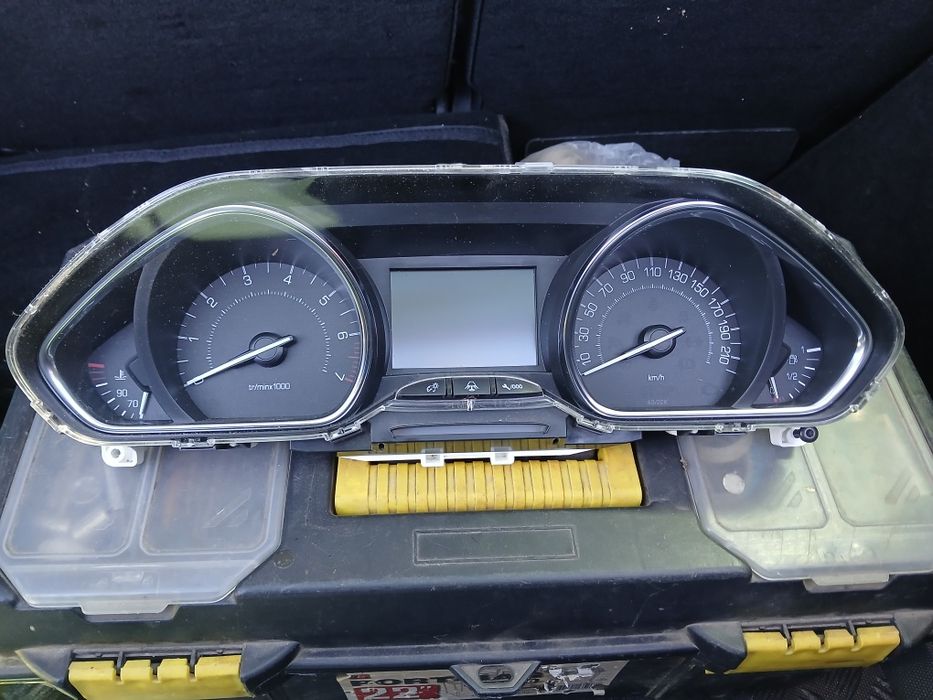 Километраж за Пежо 2008