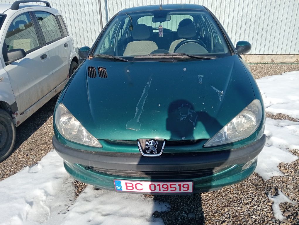 Vând Peugeot 206 1.4 d /