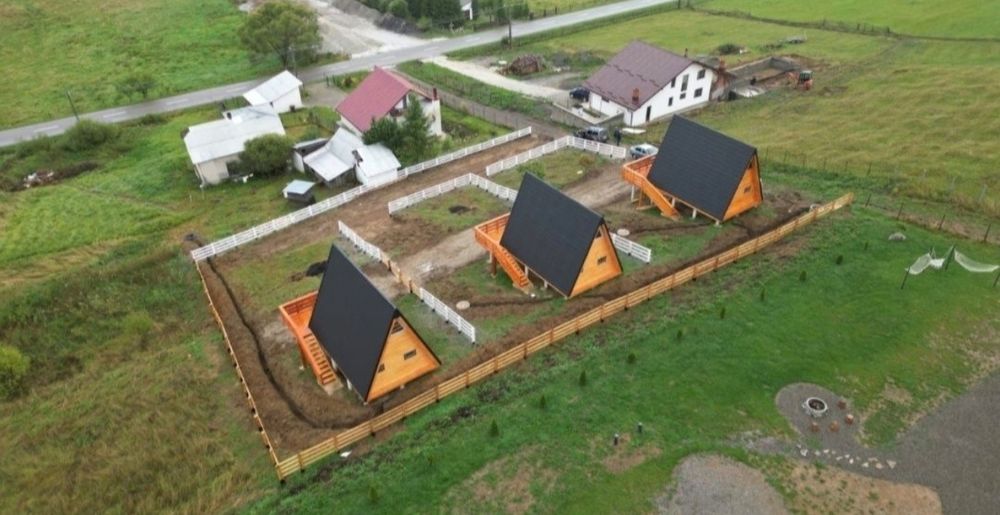 Cabane tip A case foișoare