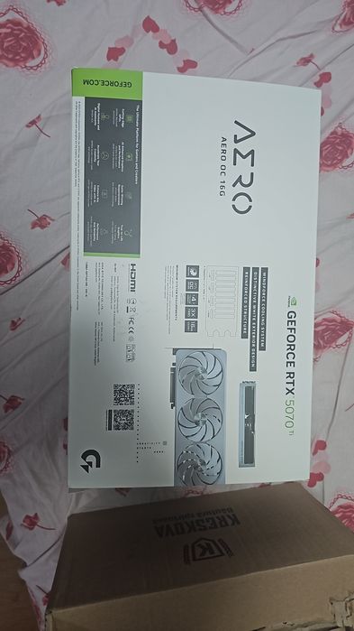 Placa video RTX 5070ti aero de 16gb
