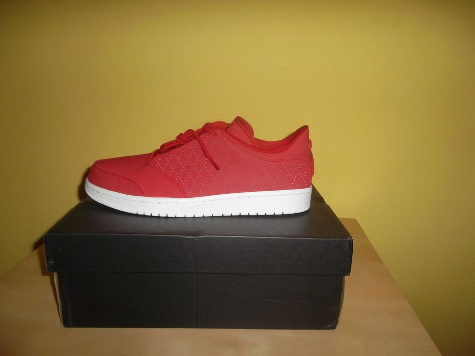 Adidasi Jordan 1 Flight 5 Low marimea 41, 42, 42.5 si 43