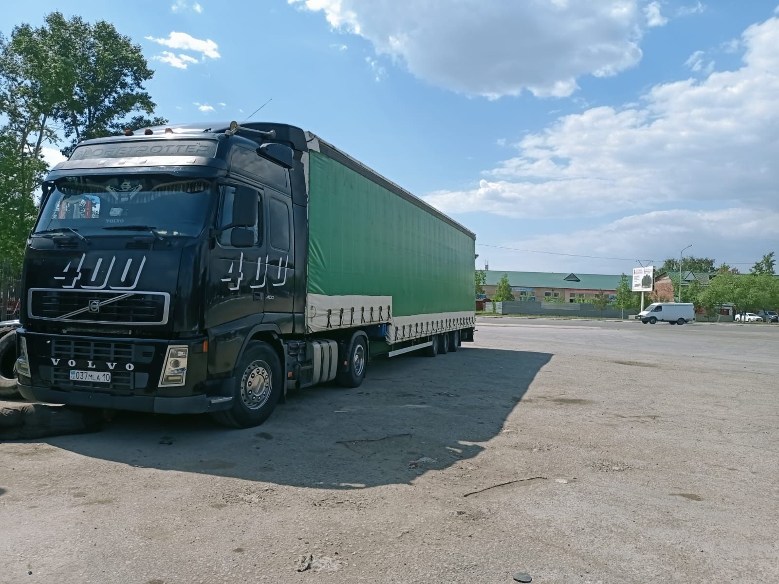 Продам Volvo FH12 2008г в сцепке