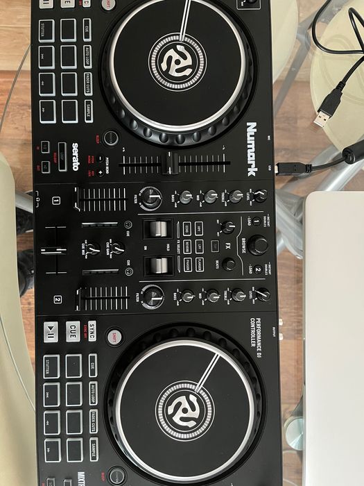 Numark Mixtrack Pro FX