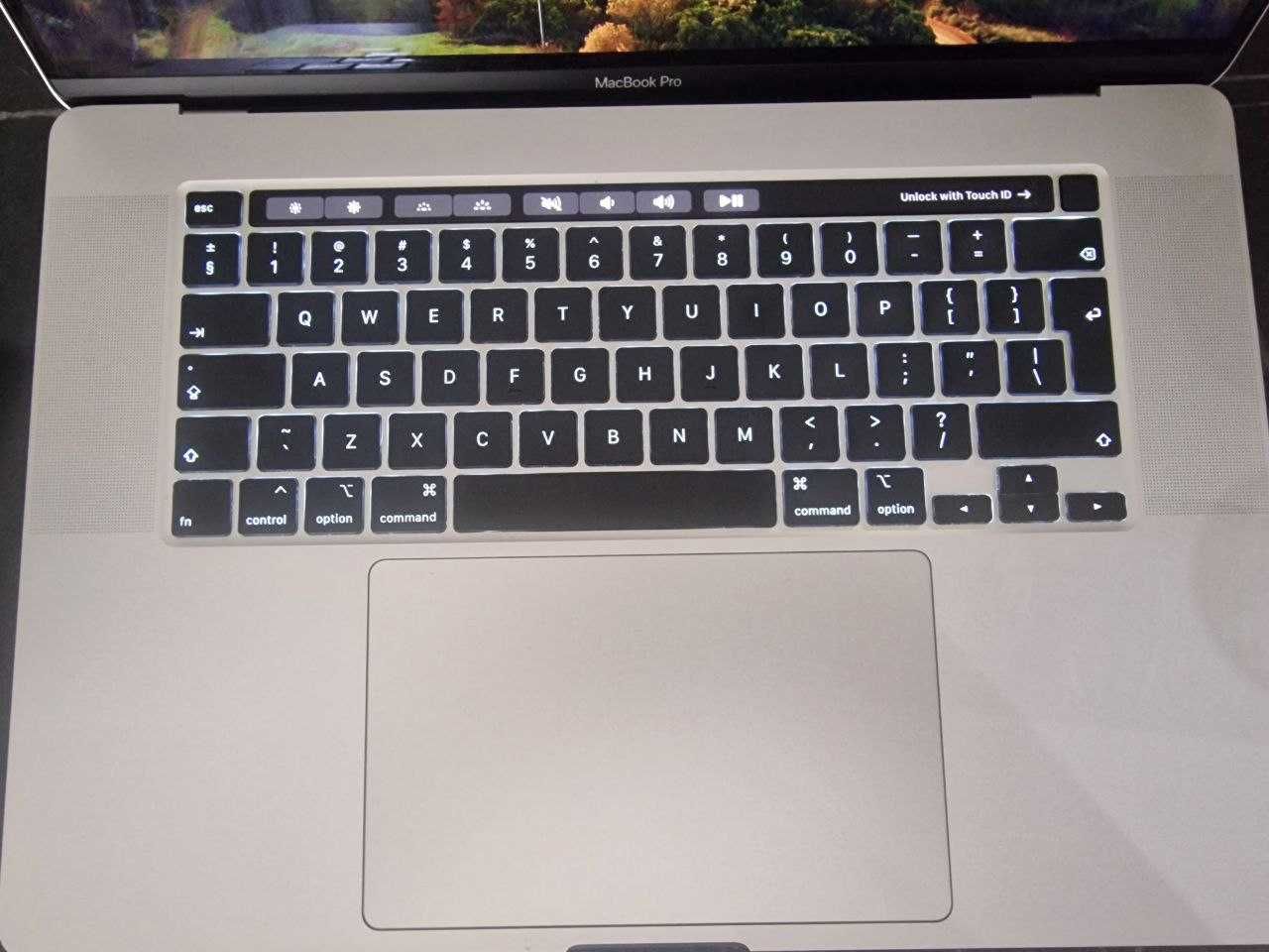 2020 MacBook Pro 16' (A2141) | i9 |  16GB RAM | 256GB SSD