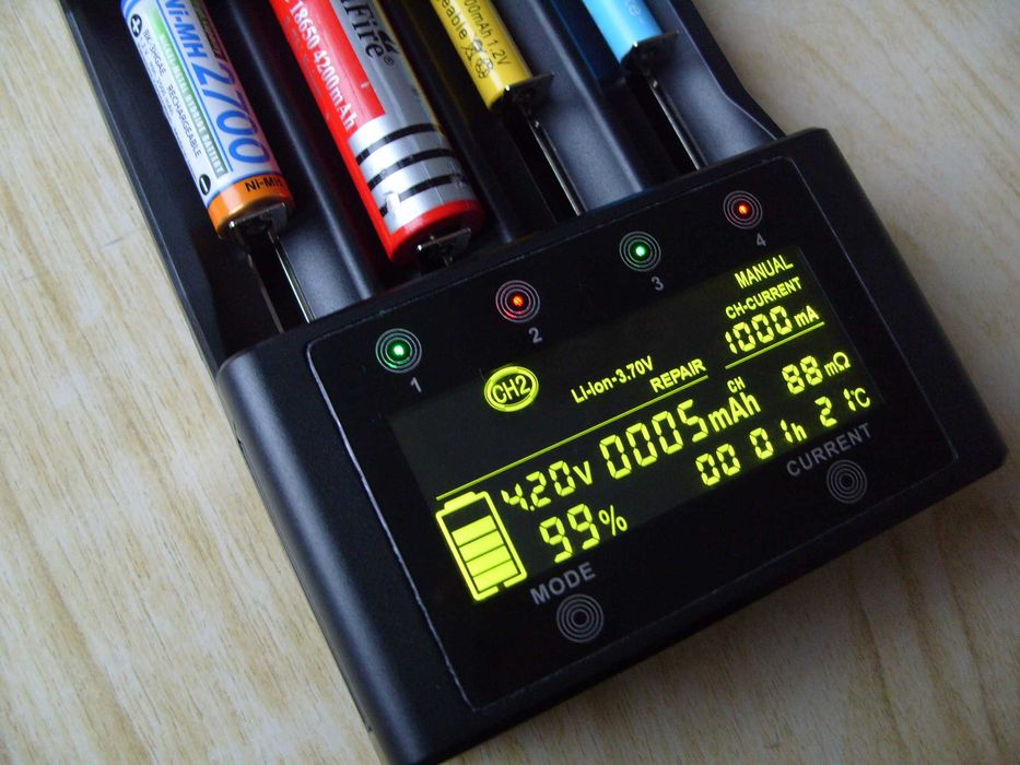 Професионално зарядно LiitoKala Lii-600. Българско ръководство