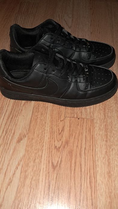 Форсы черные срочно