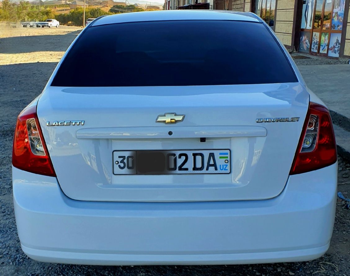 Lacetti 1.8 SOTILADI NAQTGA holati zo'r,