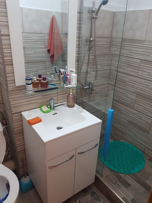 Vând Apartament cu 2 camere recent renovat Dej str Aurora 4.