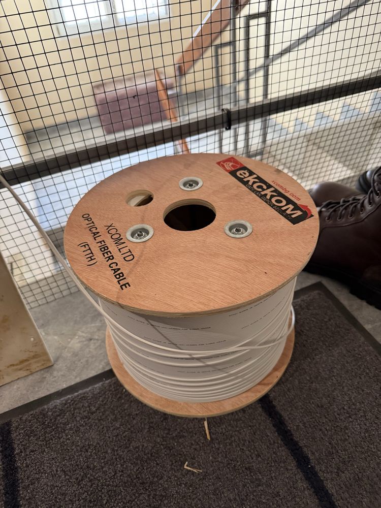 Кабел FTTH С 2 ВЛАКНA G657A1 LSZH (1км)