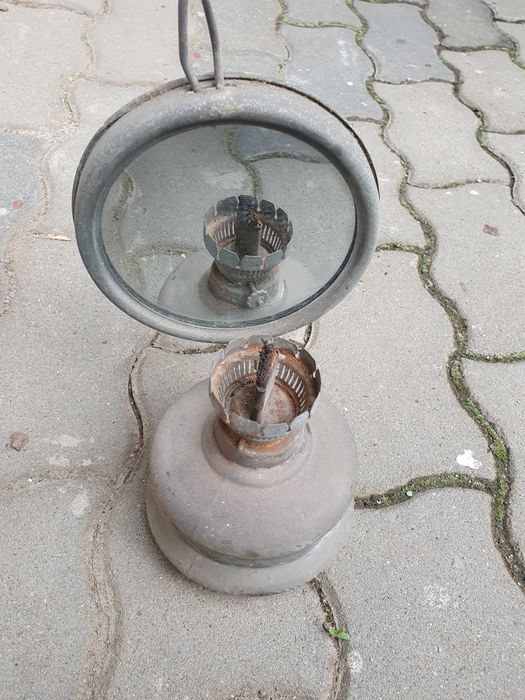 Lampa petrol veche.
