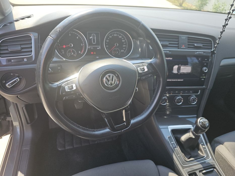 Vw golf 7 2019 .