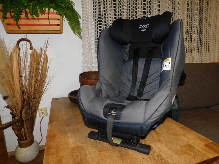 Scaun auto Axkid grupa 0-25 kg, ISOFIX (Rear-Forward Facing)