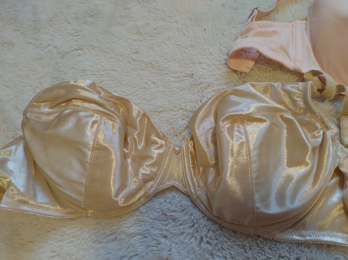 Sutiene satin cu push-up mărime XXL. Sutiene 38 F. Sutiene cupă mare