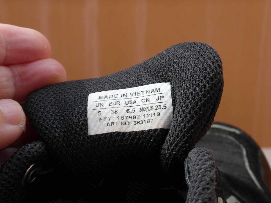 продавам дамски маратонки salomonspeedcross 4,номер 38