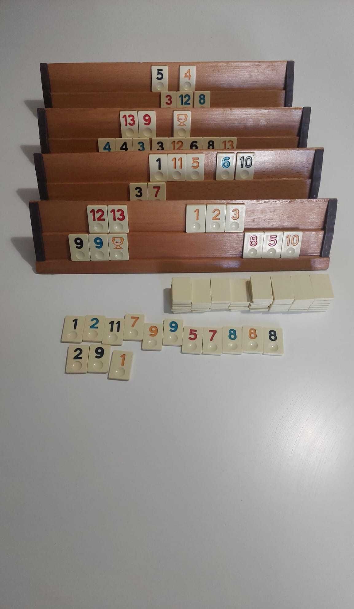 Joc rummy /remy / remi cu table de joc din lemn masiv lacuit