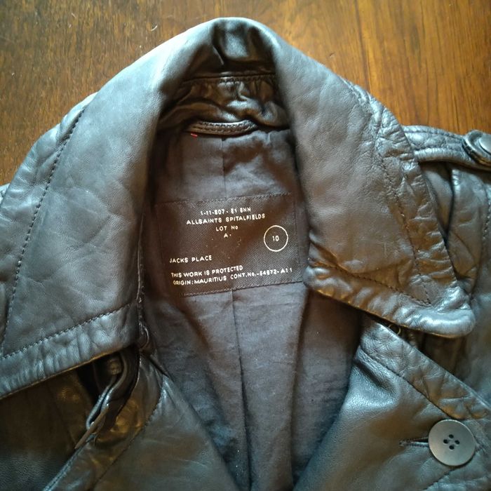 Уникално дамско кожено яке на английската марка All Saints