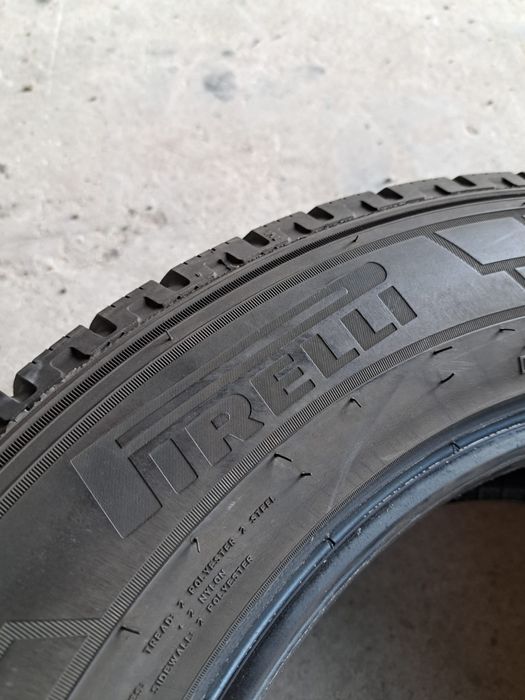 2 anvelope iarnă 215 65 R16C Pirelli