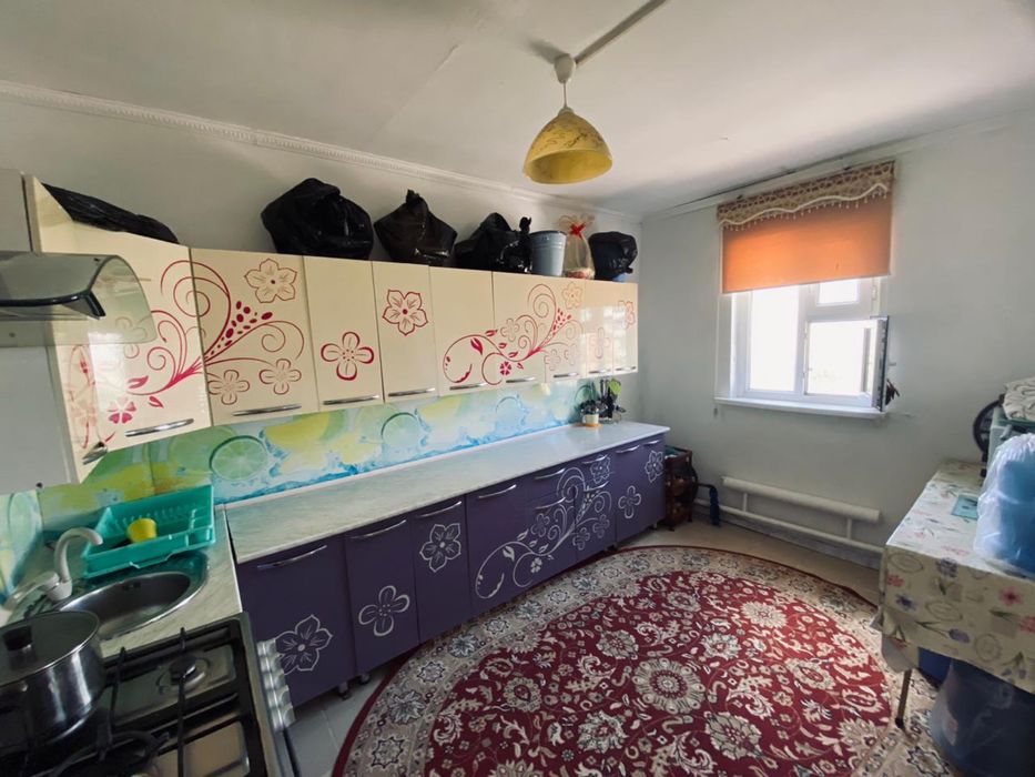 Үй сатылады,4 бөлмелі,доссор