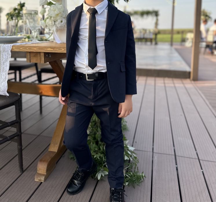 Costum Zara, 6 ani, ca nou, Camasa, papion